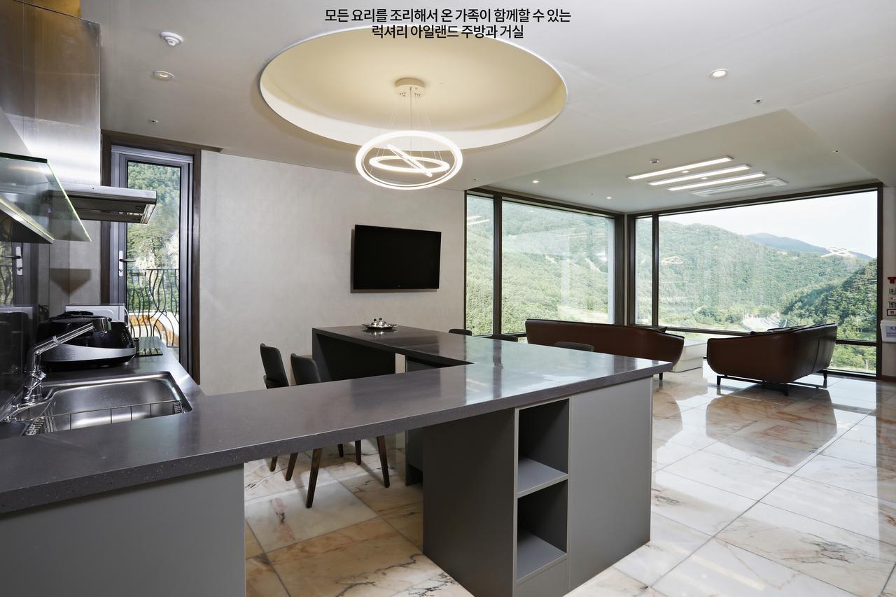 Pine Forest Jeongseon Alpine Resort Exterior foto