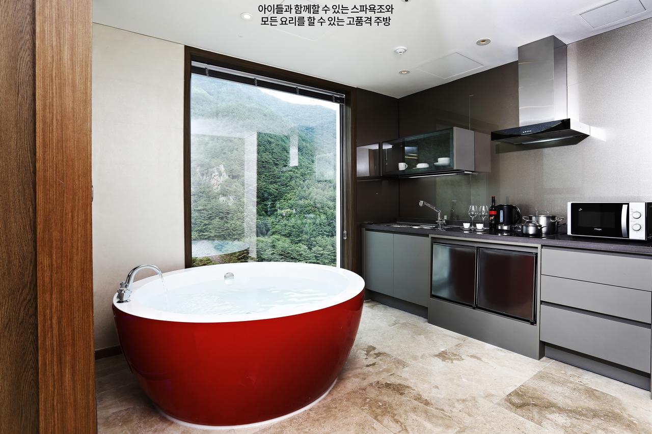 Pine Forest Jeongseon Alpine Resort Exterior foto